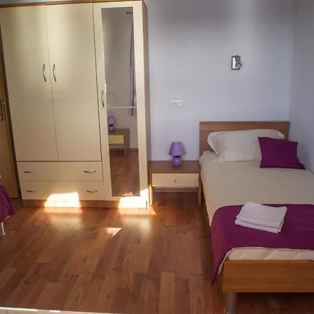 Διαμέρισμα By The Sea Zatoglav, - 11598 Rogoznica (Sibenik-Knin)