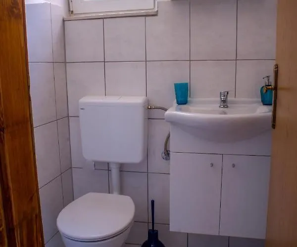 By The Sea Zatoglav, - 11598 *